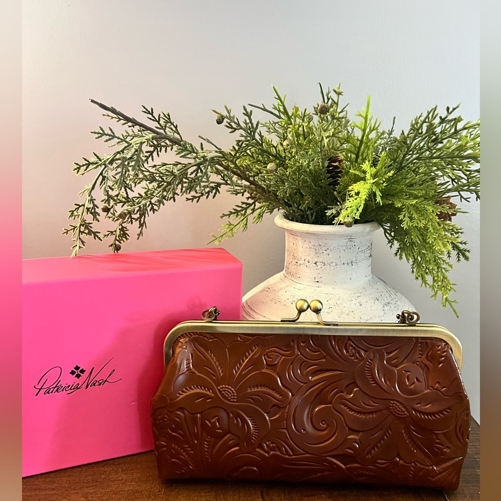 Patricia Nash Potenaz Frame Kisslock Clutch w/Crossbody Strap